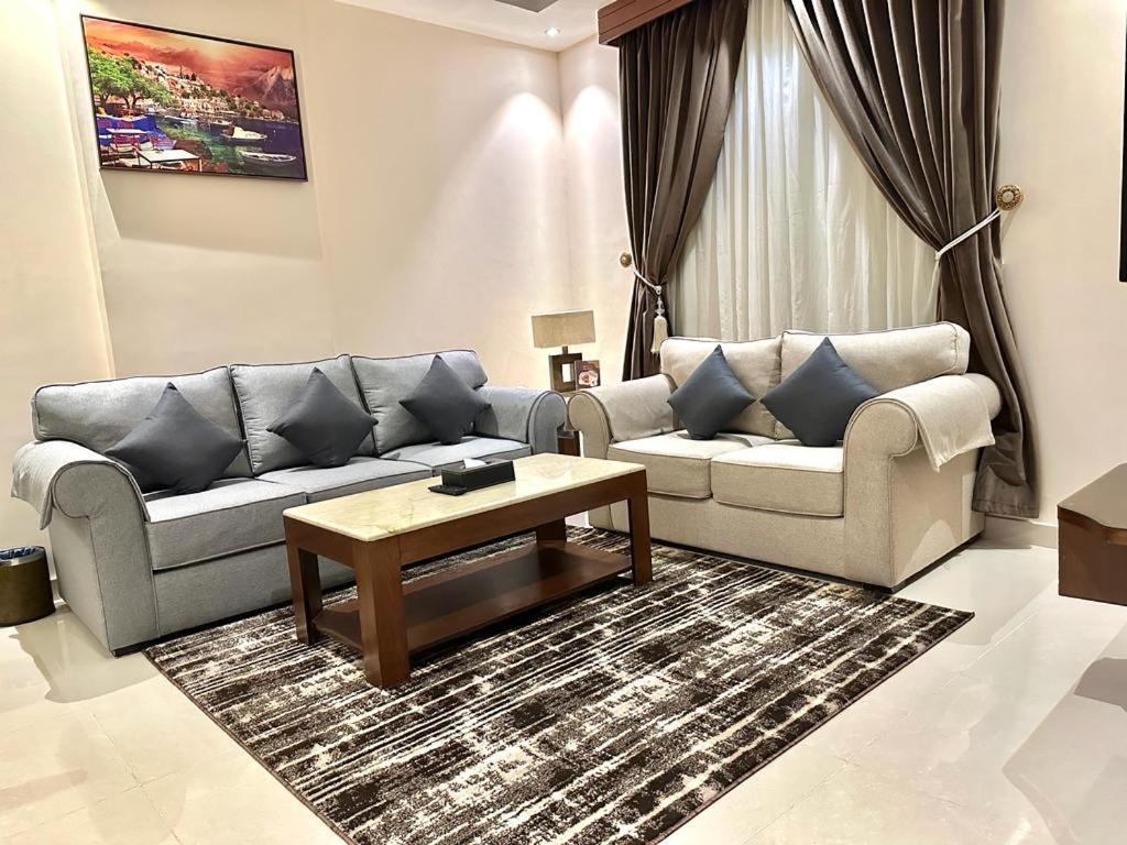 Sas Al Olaya Hotel Suites Эль-Хубар Экстерьер фото