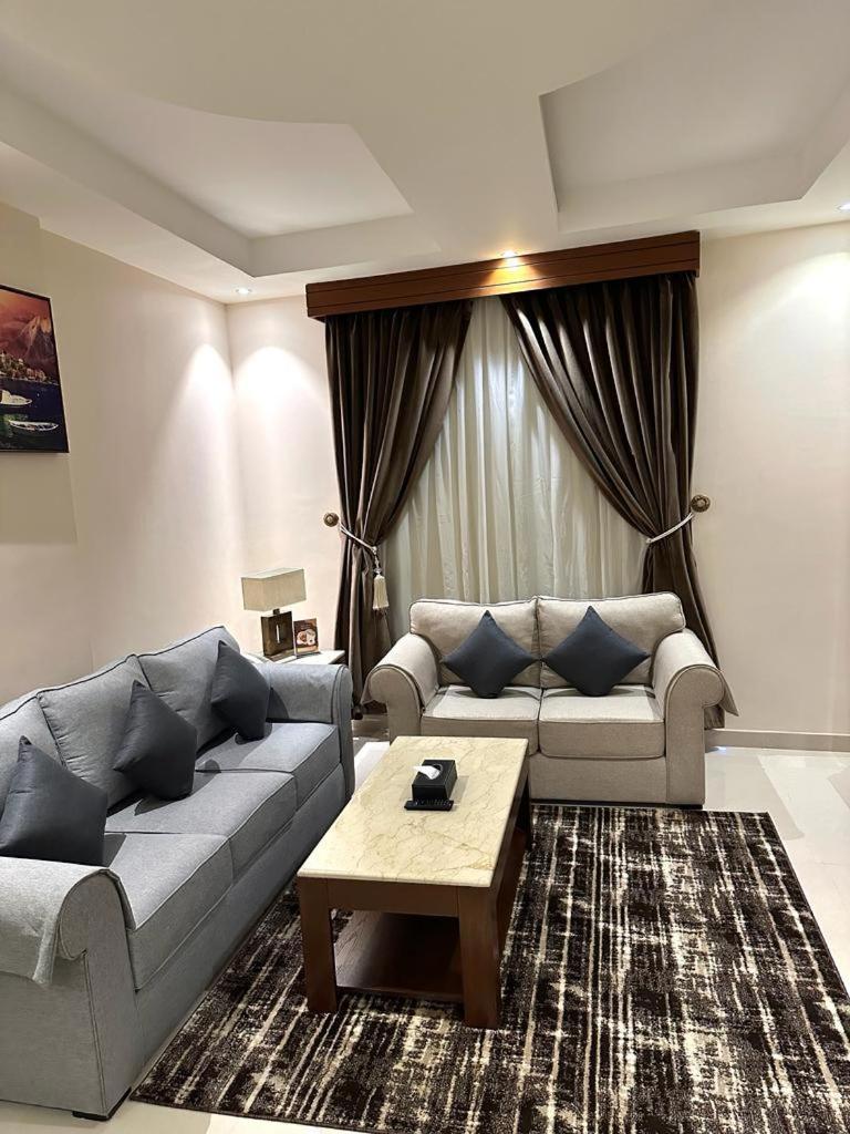 Sas Al Olaya Hotel Suites Эль-Хубар Экстерьер фото