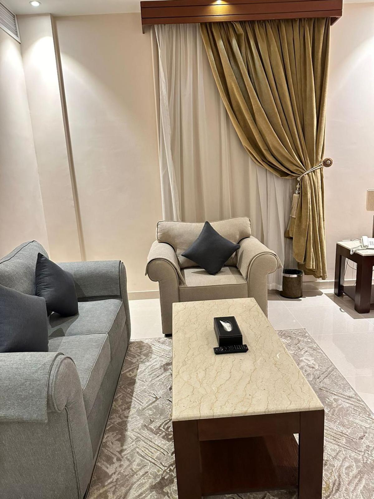 Sas Al Olaya Hotel Suites Эль-Хубар Экстерьер фото